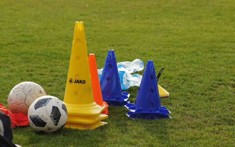 L’équipement de foot : Tout ce qu’un jeune joueur doit savoir !